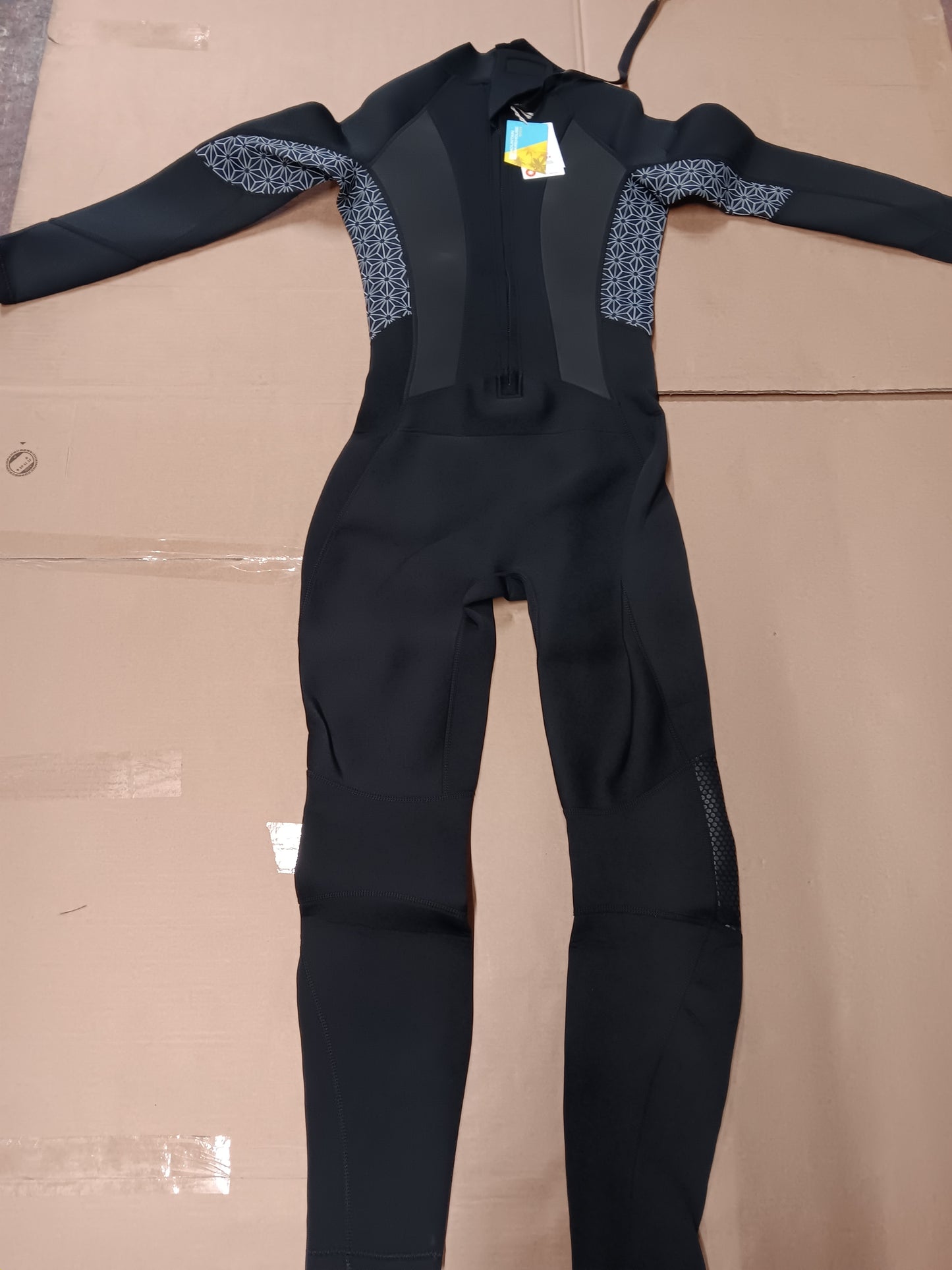 Printed Womens Full Mountain Warehouse Wetsuit SIZE 8-10. RRP £119.99 Sale price £29.99