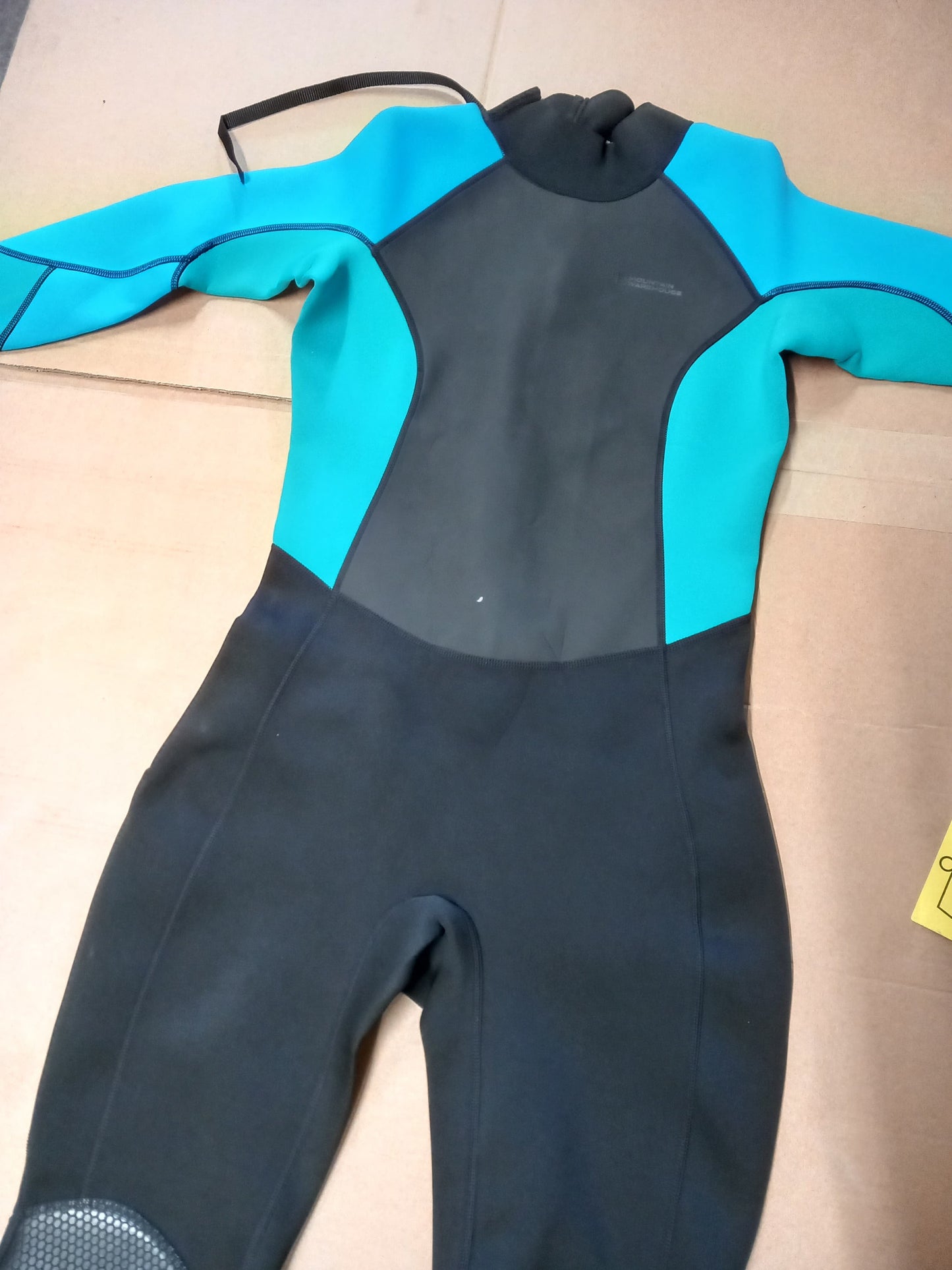 Womens Full 2.5/2mm Wetsuit. Size 16 18. RRP £119.99 Sale price £29.99