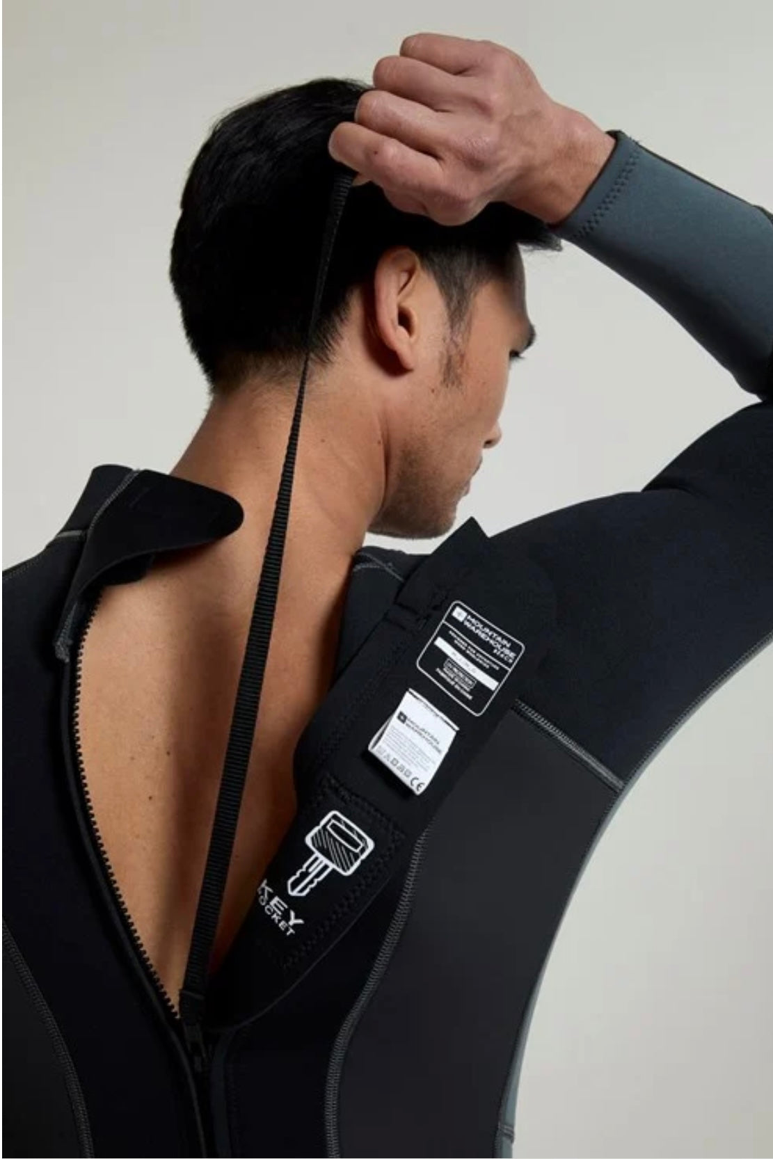 Mountain Warehouse Mens black / Grey 2.5mm Thickness Full Wetsuit - UPF 50+, Contour Fit, Adjustable Neck, Rubber Panel for Improved Grip - Long Sleeve Spring Summer Wet Suit for Bodyboarding & Surfing