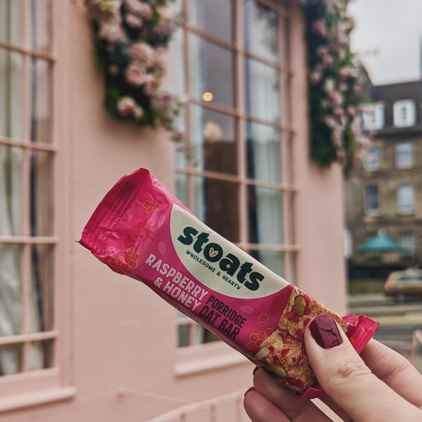 Stoats Raspberry & Honey Porridge Oat Bars (24x42g)