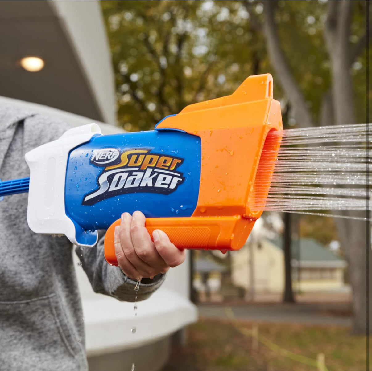 Super Soaker Nerf Rainstorm Water Blaster, Drenching Water Blast, Outdoor Water-Blasting Fun for Kids Teens Adults