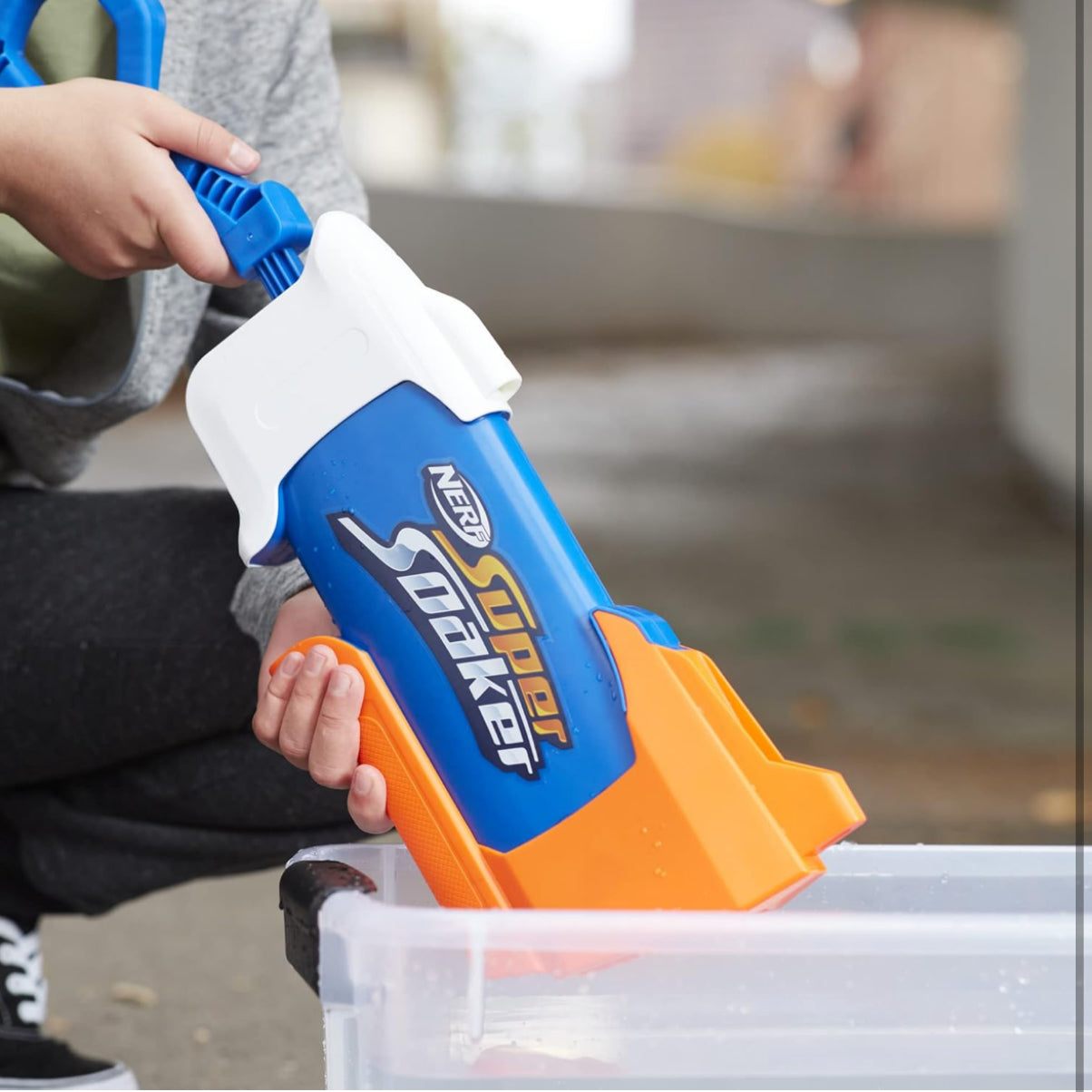 Super Soaker Nerf Rainstorm Water Blaster, Drenching Water Blast, Outdoor Water-Blasting Fun for Kids Teens Adults
