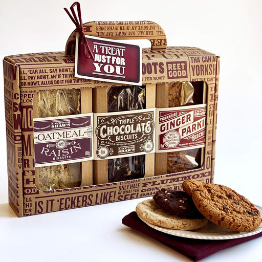Lottie Shaws - Luxury Gift Box of 3 Packs of Biscuits 600g, Includes Yorkshire Ginger Parkin, Triple Chocolate and Oatmeal Raisin Biscuits BBE 02/06/25 RRP £14.99 Sale Price £4.99