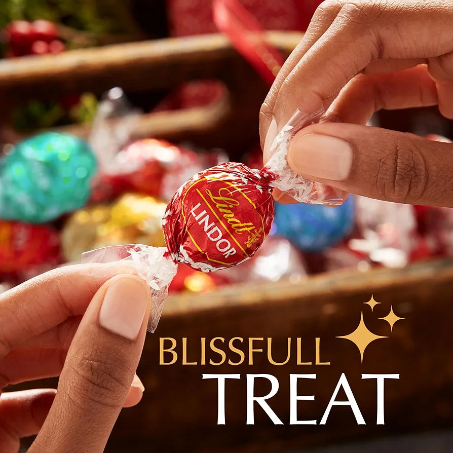 Lindt Lindor Silver Assorted Chocolate Truffles – 600g Box (Approx. 48 Balls)