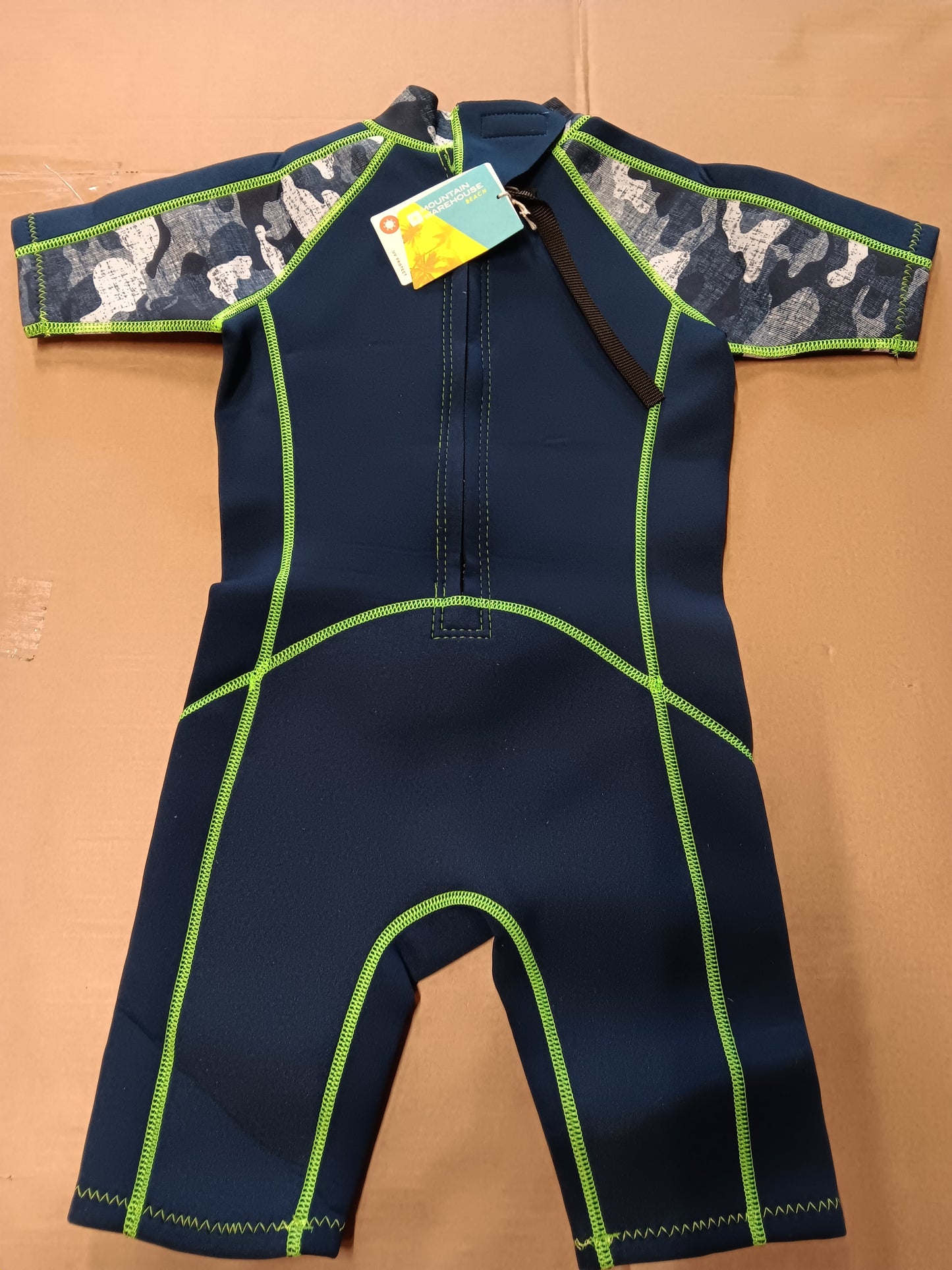 Kids Shorty 2.5/2mm Mountain Warehouse Wetsuit. Size 7-8 years. RRP £39.99 Sale price £19.99