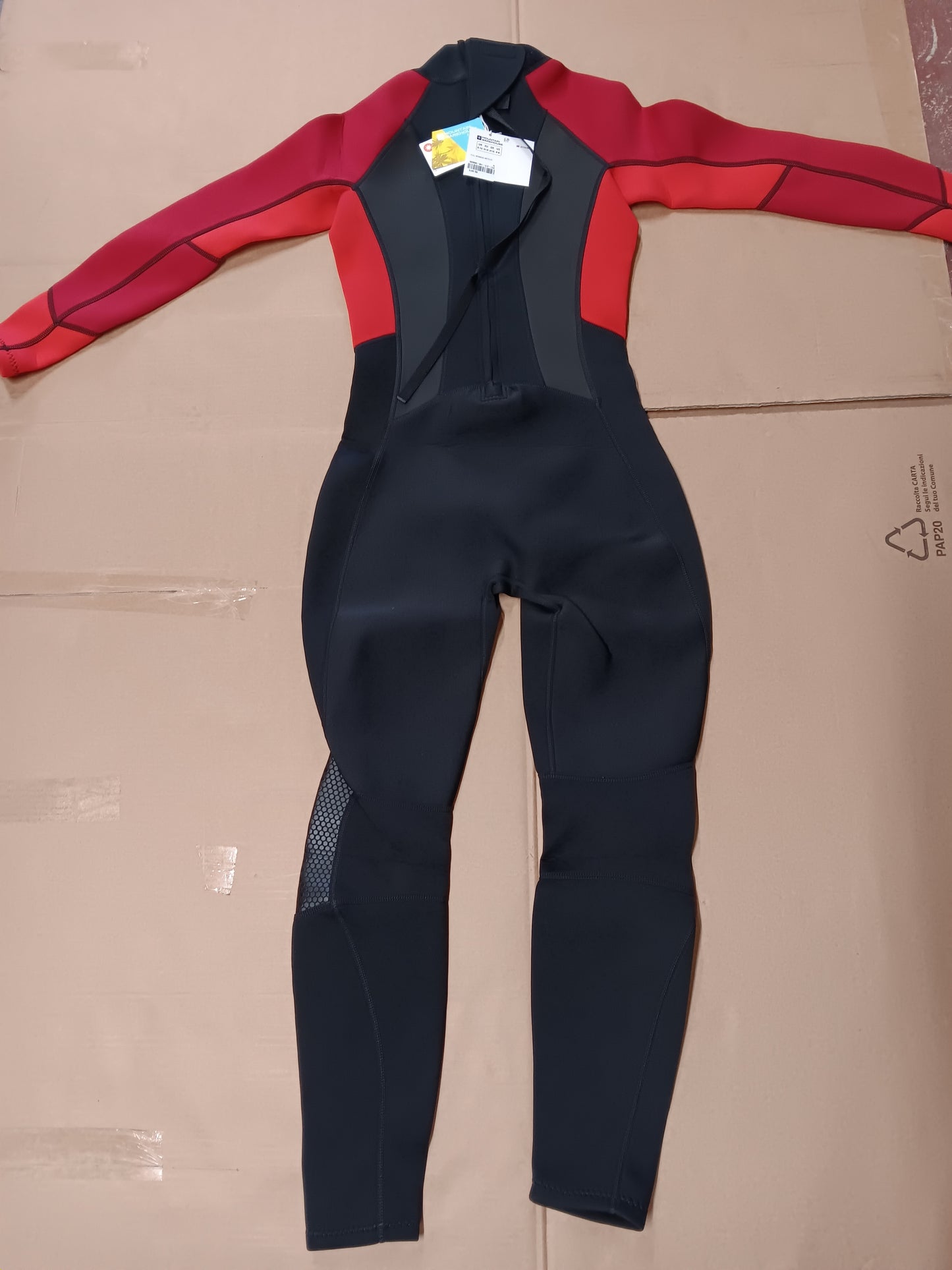 Womens Full 2.5/2mm Mountain Warehouse Wetsuit. Size 8-10. RRP £119.99 Sale price £29.99